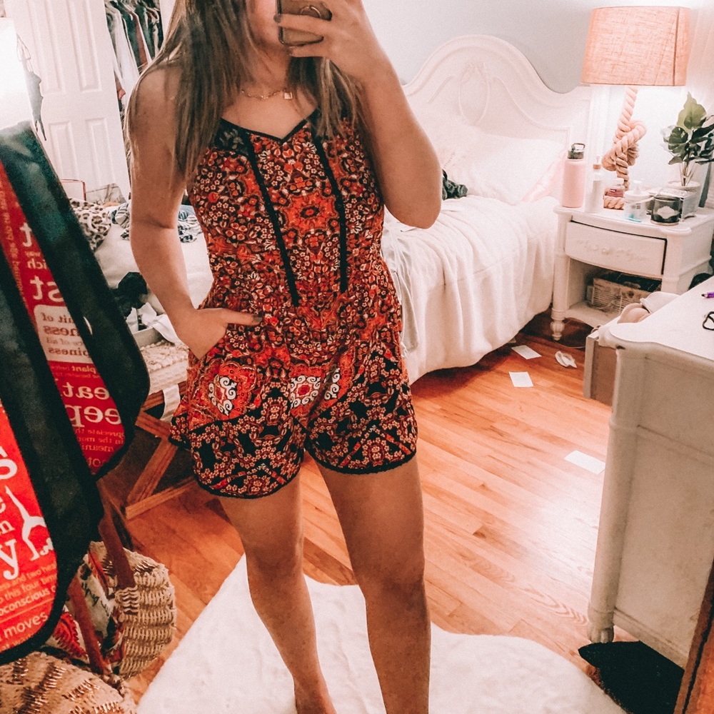 Red Patterned Romper🤍
